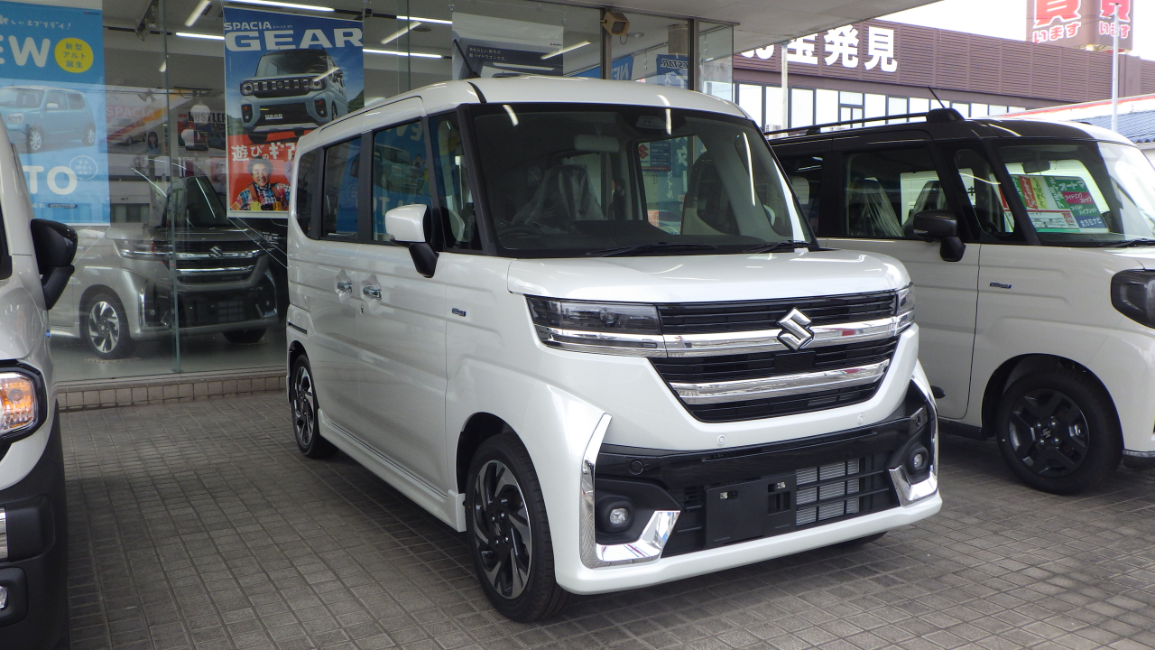 スペーシアカスタム　XS　<br>令和6年8月登録　未使用展示車